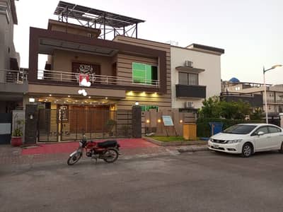 Bahria Town Phase 8, 10 Marla Designer House with Soler 10 kva On Investor Rate