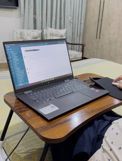 Lightweight And Portable Laptop Table