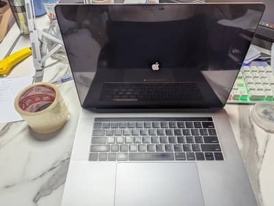 Apple MacBook Pro 15"