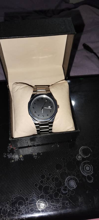 selver and black ora ⌚