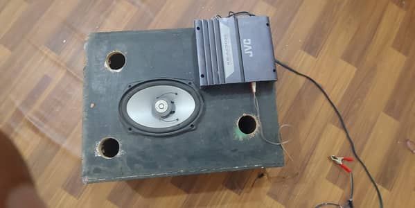 Amp speaker set