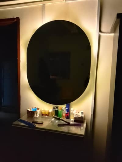 DRESSING TABLE FOR SELL