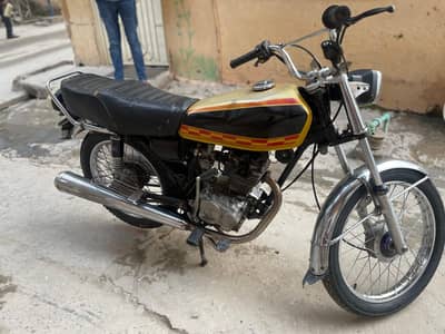 Urgent Sale Honda 125 1984