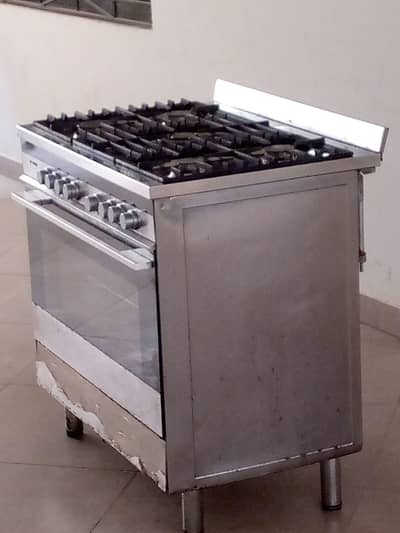 5 stove Gas & Electric Oven (American)