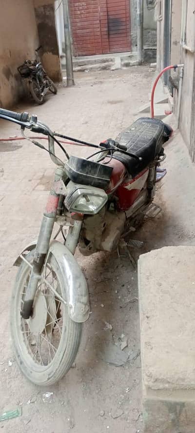 honda 125 han bike ma clutch plate end ha baki bike start hota ha