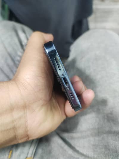 I phone x canvot 12 pro