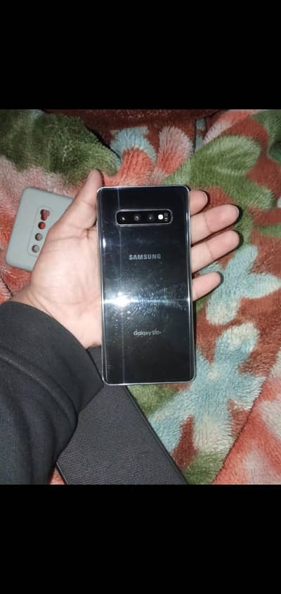 Samsung s10 plus 10/10 condition urgent sale 03160593174 whatsapp