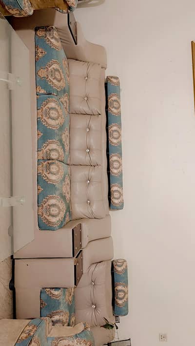 6seater Sofa for Sale – Good Condition – Rs 40,000