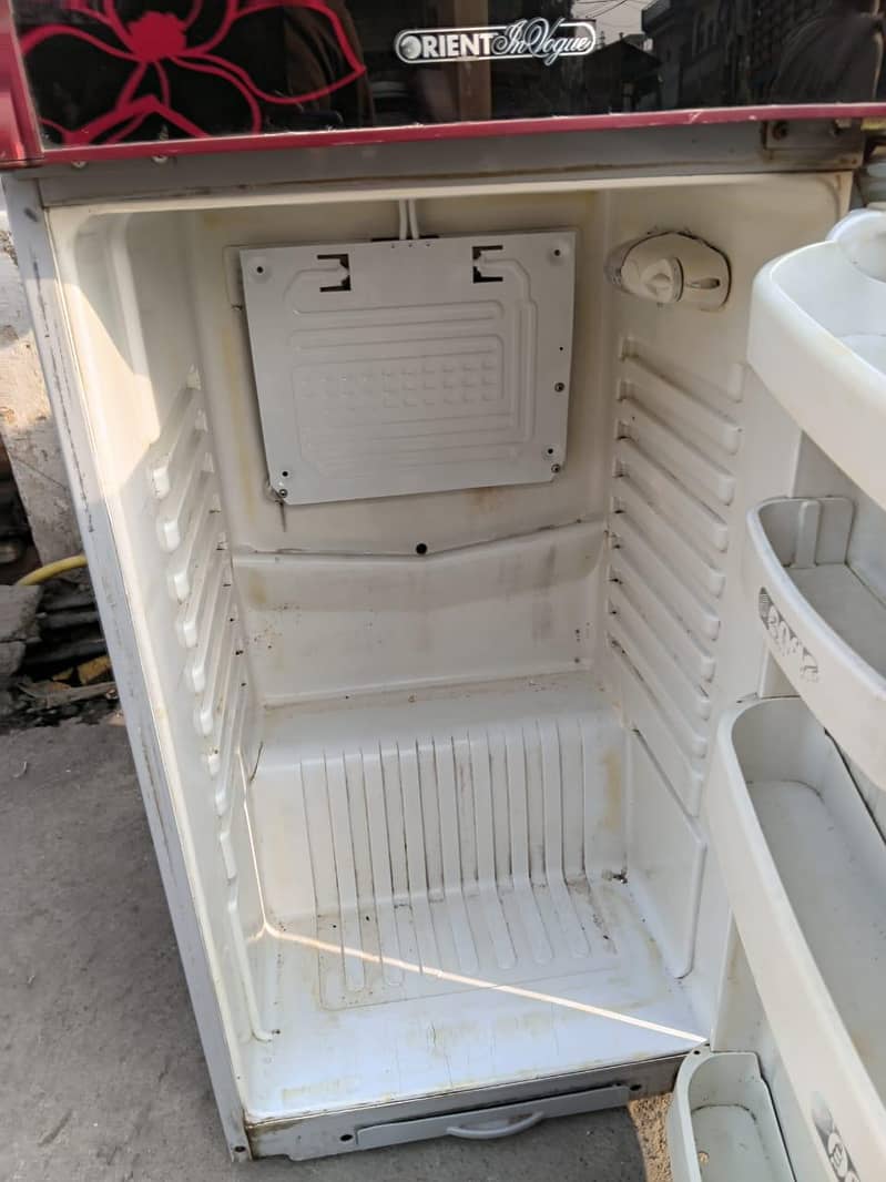 Orient Fridge 4