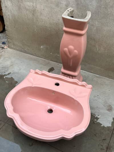 Stunning Pink Pedestal Wash Basin - Like New Condition