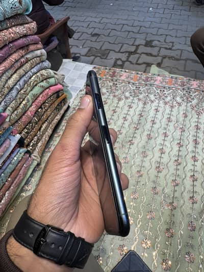 Iphone 11 pro max factory unlocked