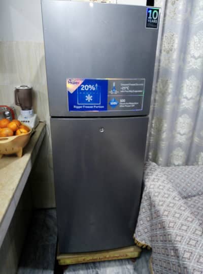 HAIER REFRIGERATOR HRF 14 CUBIC SILVER COLOUR METAL BODY