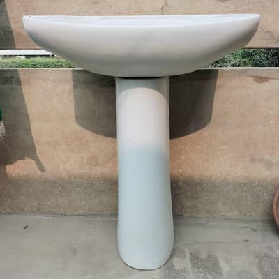 Medium wash basin