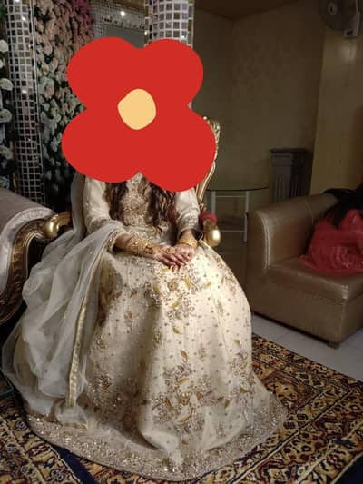 Maxi For sale Full gorgeous and pretty