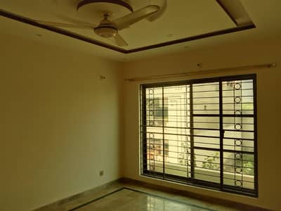 10 Marla Upper Portion For Rent