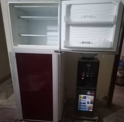 Dawalance full size refrigerator for urgent sale