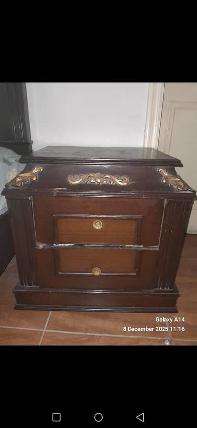 bed side tables and mirror