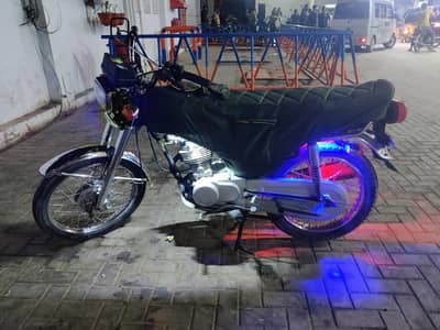 United us125 Euro II (2020) bike poori Honda pr tayar krwai he