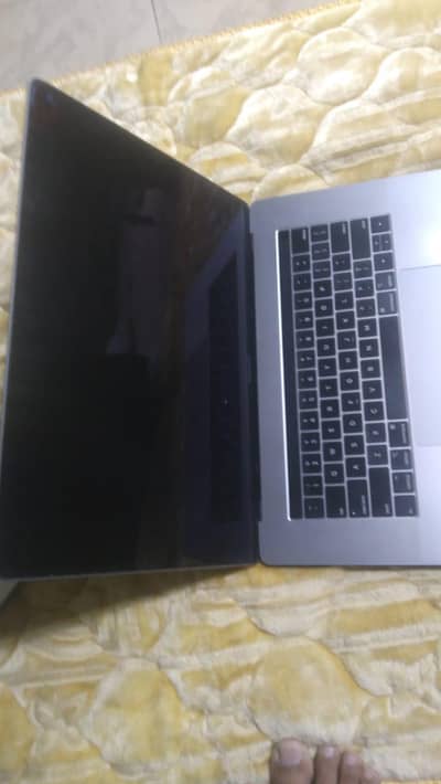 MacBook pro 2018 15 inch i7  32gb ram 1 TB SSD motherboard for sale