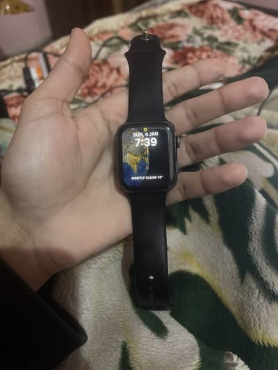 Series 5 32gb 9/10 line in screen GPS/LTE varient