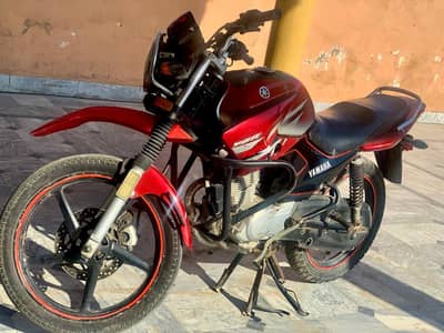 Yamaha YBR G 125 . . . Hidden info . . .