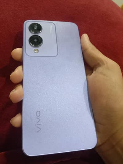 vivo y17s 6/128 with box charger all ok vip condition