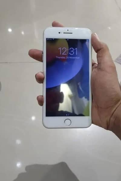 iphone 7 plus 128 gb contact on WhatsApp 03040833451