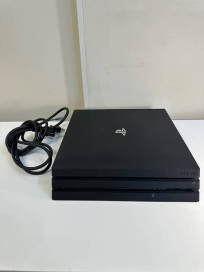 Sony PS4 Pro 1Tb non JailBreak best Condition 2 joysticks