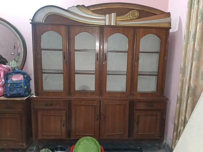 show case and dressing