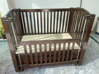 Moveable Baby Cot