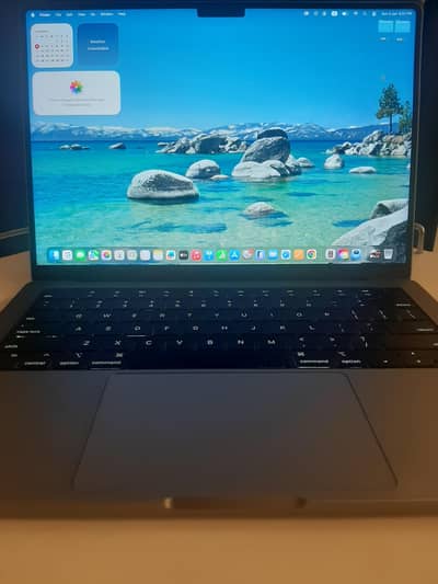 Original Macbook Pro M3  14-inch /  512GB SSD - 8 GB unified Memory