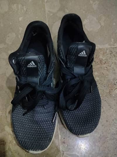 selling my preloved shoes in good condition