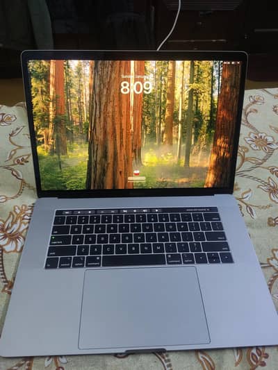 Macbook Pro 2019 i9 32GB / 1TB
