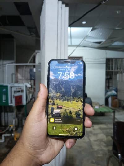 IPhone X Non Pta factory unlock 64 GB Urgent Sale!!