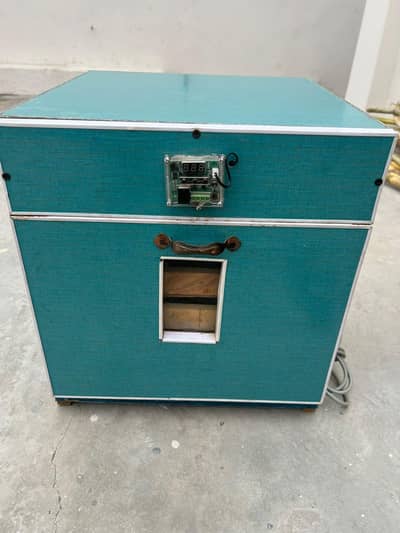 Eggs Incubator  for Sale