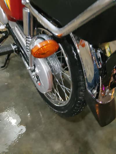 Honda 125cc Res color