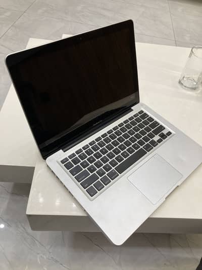 MACBOOK PRO