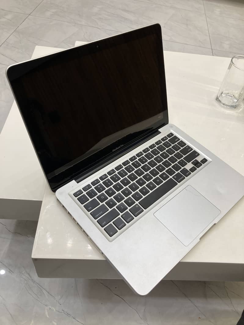 MACBOOK PRO 0