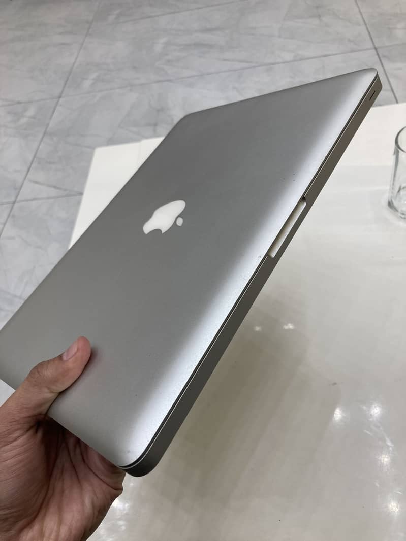 MACBOOK PRO 2