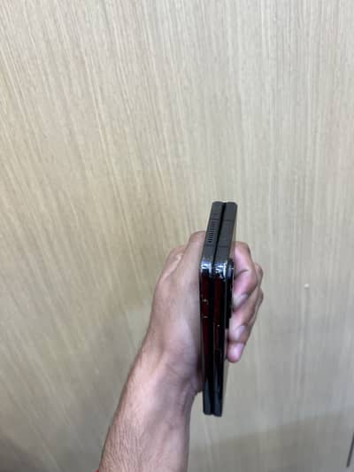 Z Fold 4 non pta 256 gb Black colour no fault perfect ok
