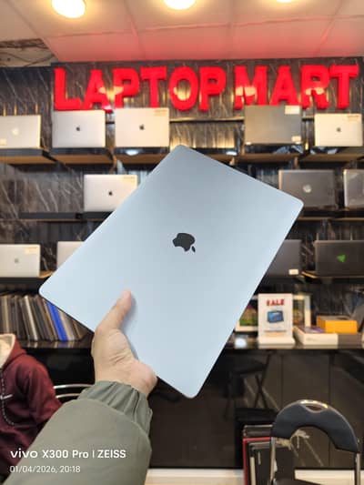 MACBOOK (2019 16INCHES)  i7 (32gb 1TB)    (display 4k) 10by10