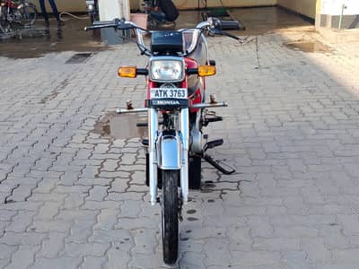 cd 70 2023 new condition all okay only   whatsapp 03457090322