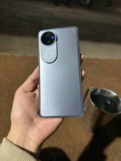 Vivo v50 12/256  official Pta.   10/10 Condition gurrenty