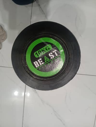 10 KG Dumbbell Set – Like New | Only 2 Months Used