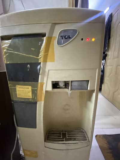TCL WATER DISPENSER