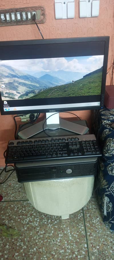 Dell Desktop PC with Dell LED, mouse and keyboard