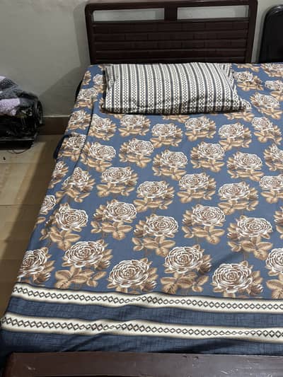 Single bed good condition good for childrens