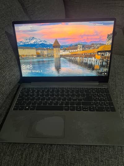 Lenovo IdeaPad 330S Slim | Ryzen 5 (Radeon Vega 8) | 8GB RAM | 256GB