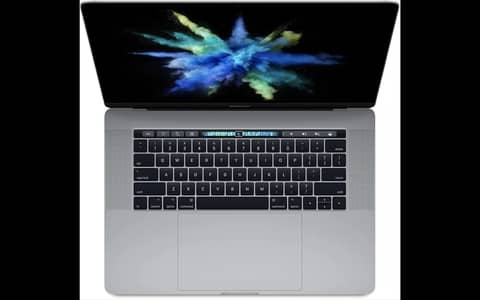 MacBook Pro 2018 core i7 15inch 16GB /512GB 4GB GPU 10/10