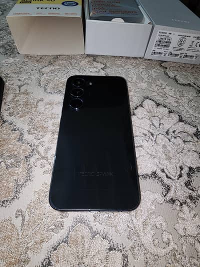 Tecno spark 40 pro